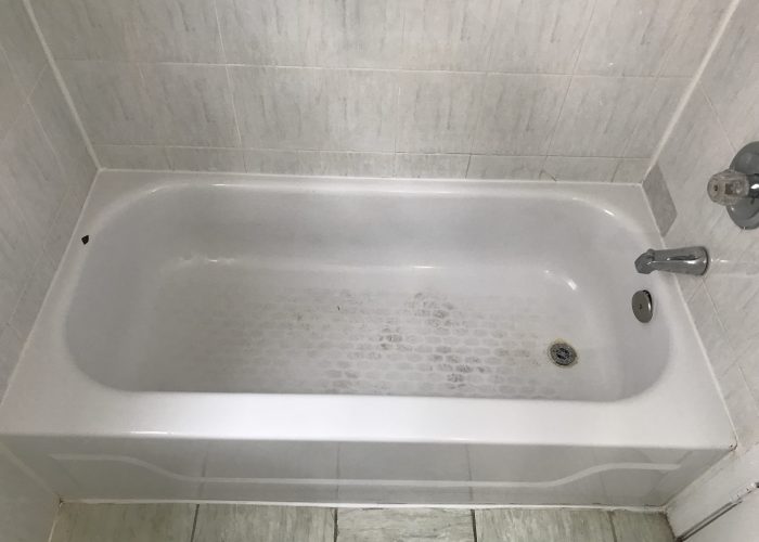 worn out bathtub pain